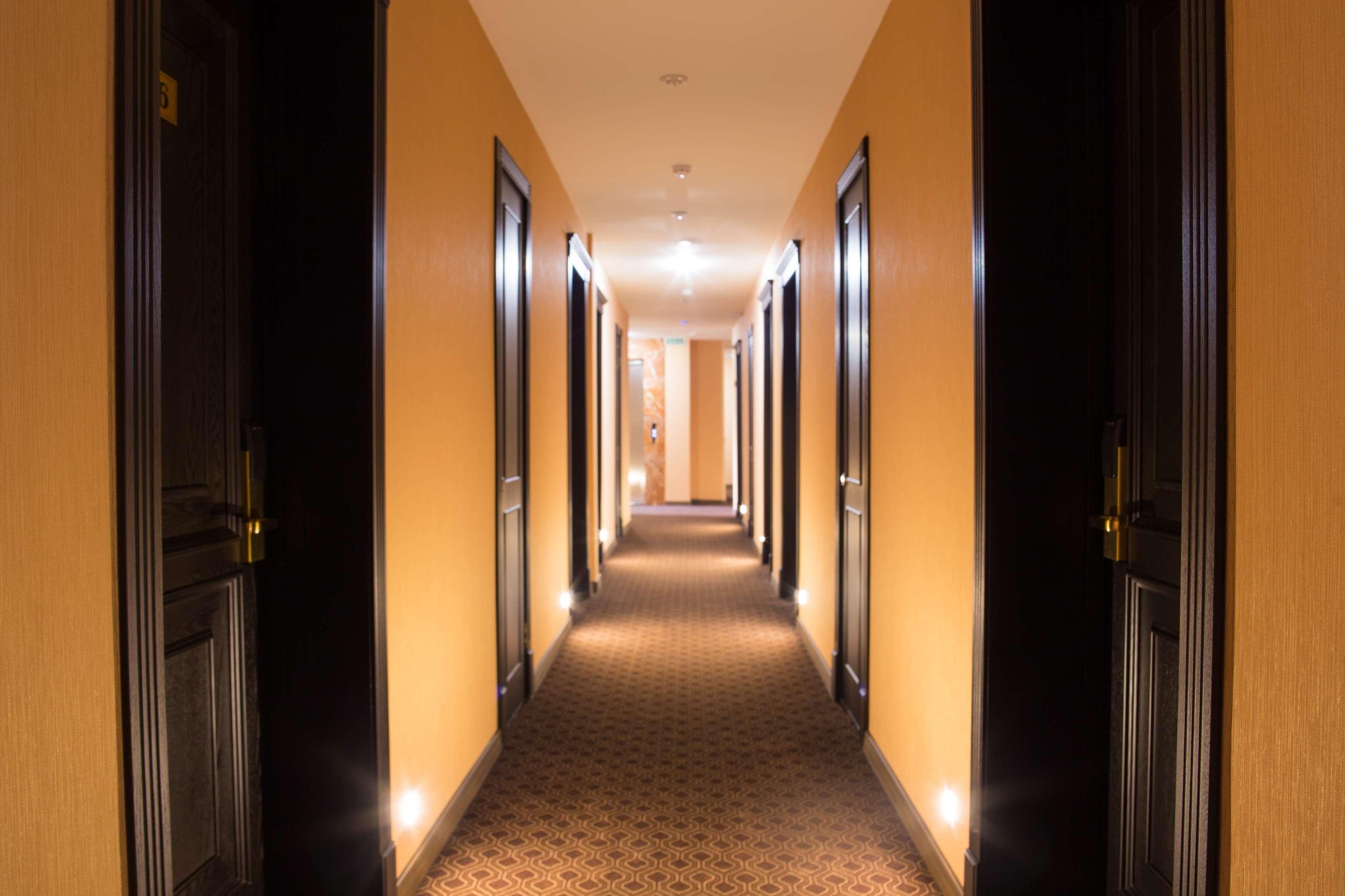 Best Western Plus Burlington Inn & Suites Exteriör bild