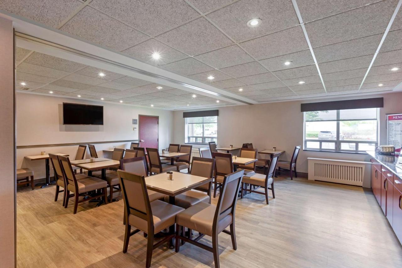 Best Western Plus Burlington Inn & Suites Exteriör bild