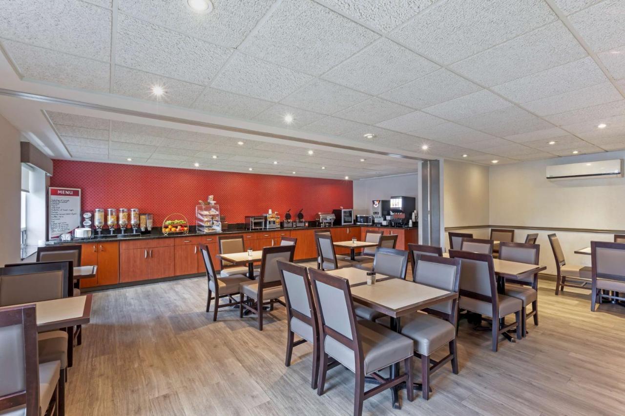 Best Western Plus Burlington Inn & Suites Exteriör bild