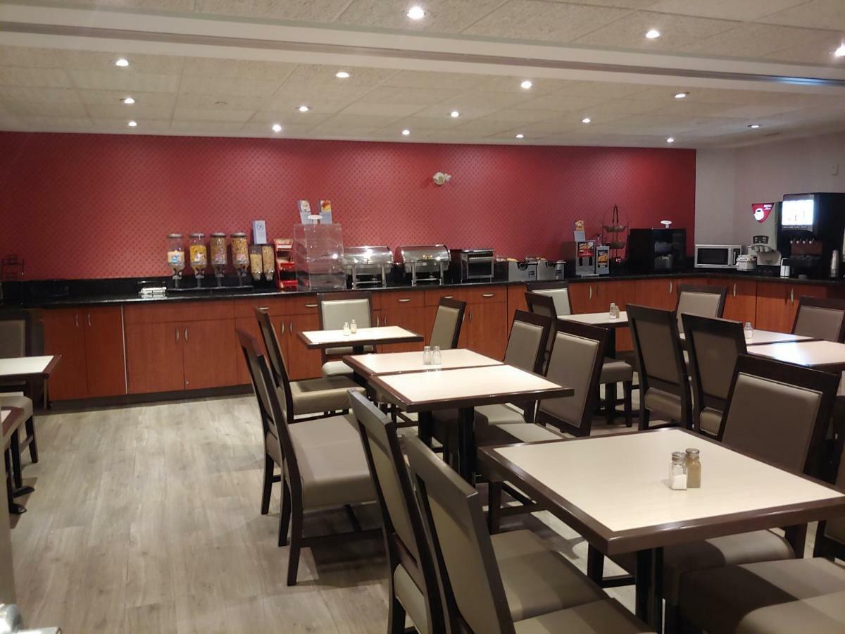 Best Western Plus Burlington Inn & Suites Exteriör bild